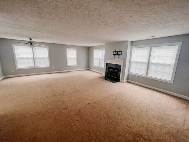 Photo - 295 Silver Leaf Dr NW