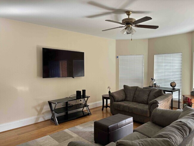 Photo - 3944 Brandon Park Dr