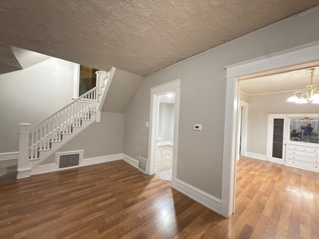 Photo - 1511 Indiana Ave