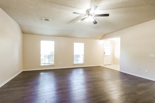 Photo - 7131 Maple Walk Dr