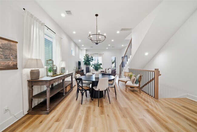 Photo - 1307 E 27th St