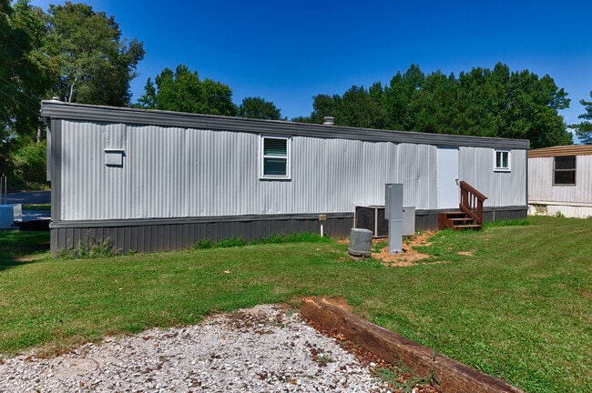 Photo - 415 W Limestone Rd