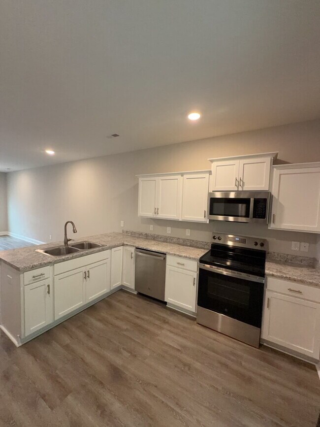 Photo - 177 Loren Rd