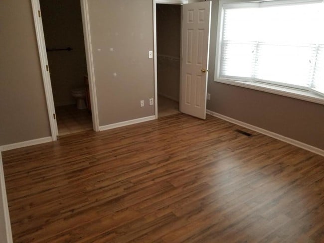 Photo - 2136 Flagstone Ct