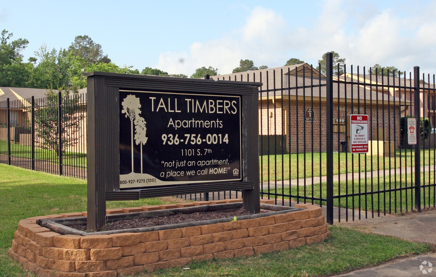 Photo - Tall Timber Apartments