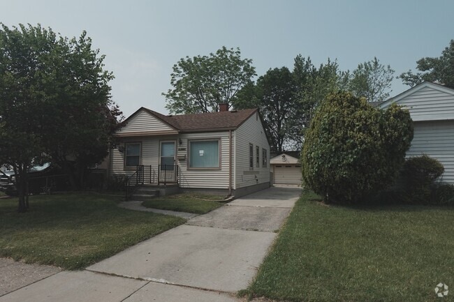 Building Photo - 13407 Sherman Ave Rental