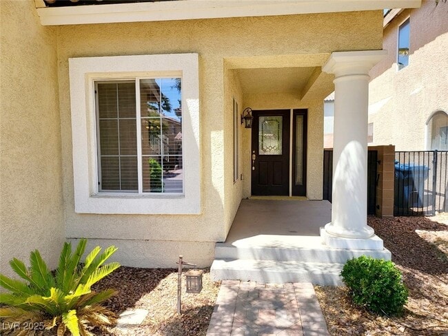 Photo - 10885 Fintry Hills St