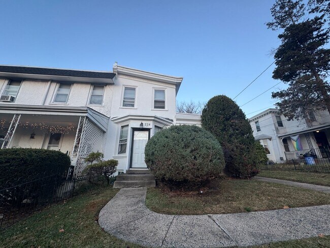 Photo - 224 N 65th St Unit 2