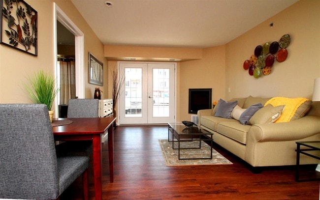 Photo - Fayebrooke on Maple