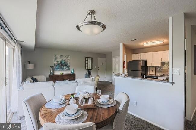 Building Photo - 717 Country Village Dr Unit 2B Rental