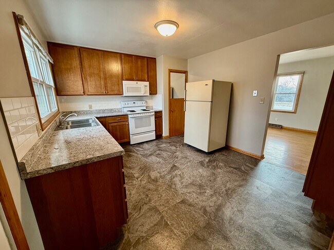 Photo - 1912 Waterloo Rd