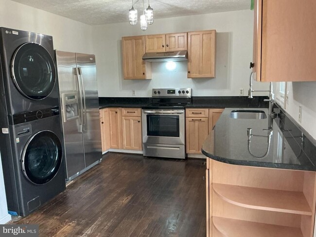 Photo - Cozy 3 Bedroom Rambler Nestled on a large property!