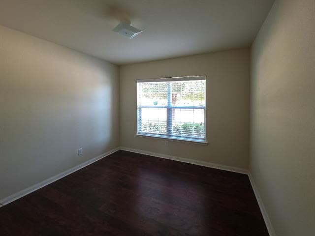 Photo - 609 Canoe Way