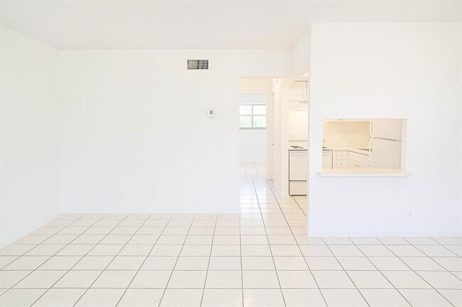 Photo - 1151 NE 17th Ct Unit 24