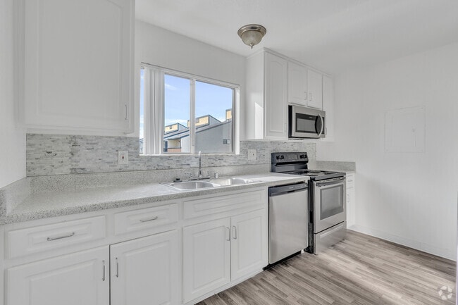 2BR, 1.5BA - 1,175SF - Kitchen