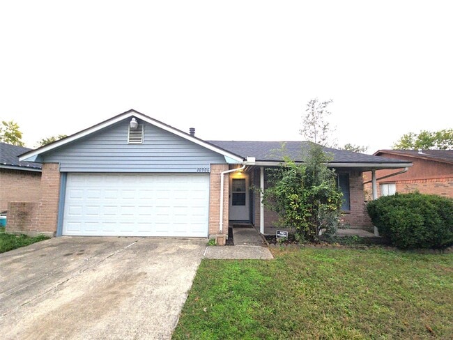 Building Photo - 10906 Maple Rock Dr