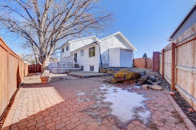 Photo - Willow Creek Home 4BR/3BA with attached 2 car garage! AVAIL 7/15/26