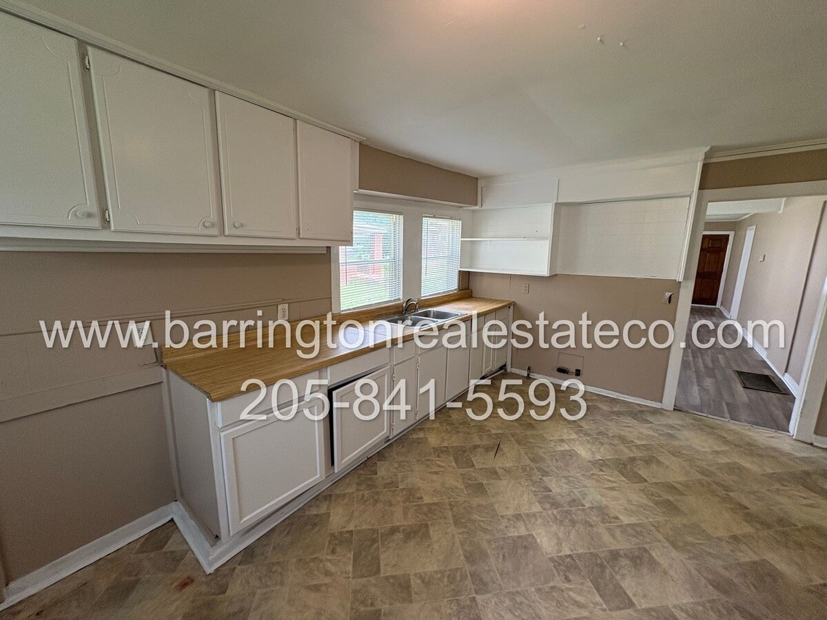 Photo - 728 29th St SW