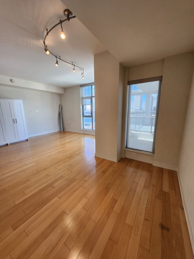 Photo - 575 Sixth Ave
