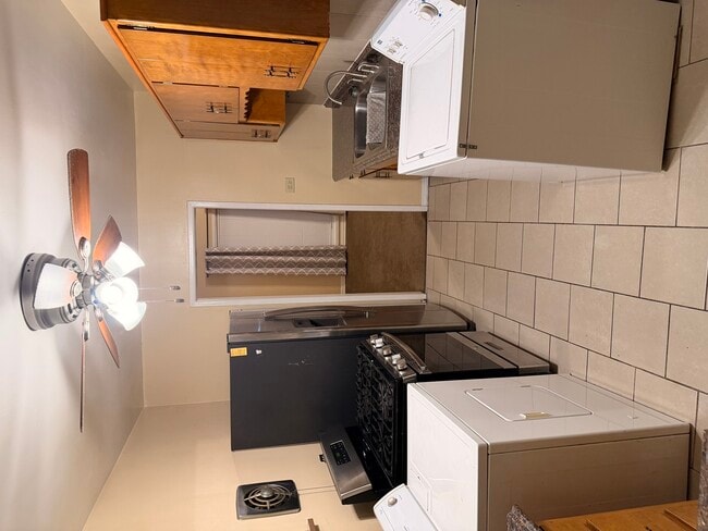 Photo - 1367 Burnham Ave