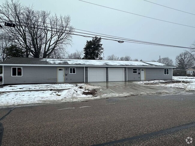 Building Photo - 2 Bedroom Duplex Rental