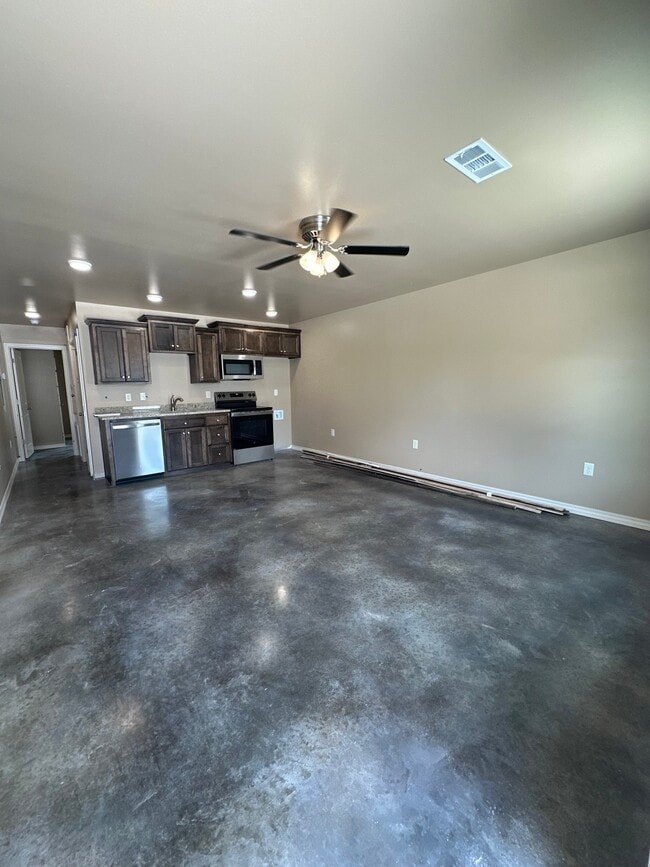 Photo - 1016 S El Paso Ave Unit 1016 S El Paso 2