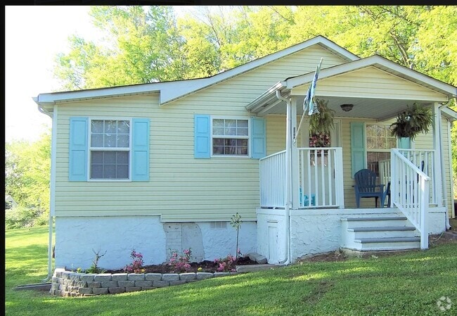 Building Photo - 1417 Sevierville Rd Rental