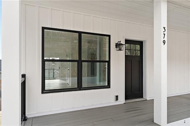 Photo - 379 Beaver St