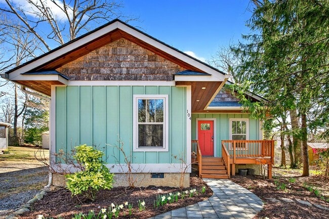 Photo - Black Mountain Long Term Rental!