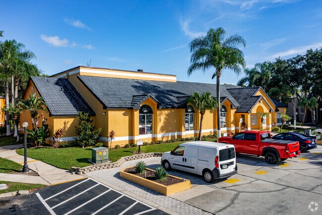 5749 Gatlin Ave Orlando, FL, 32822 - Venetian Place Condos