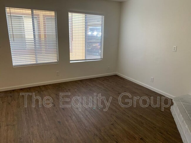 Photo - 3928 W Meadow Ave Casa