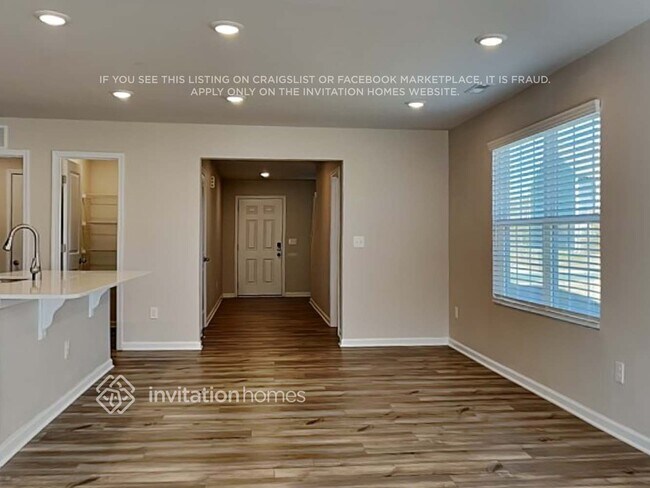 Photo - 1143 Woodhouse Dr