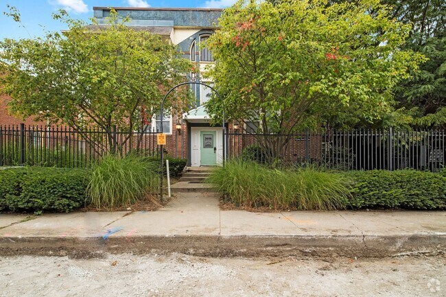 Building Photo - 3610 Balsam Ave Unit B5 Rental