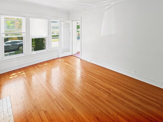 Photo - 1308 W Rosemont Ave