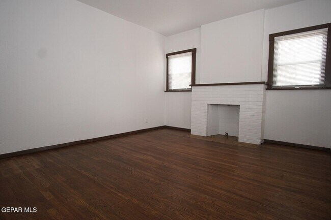 Photo - 2919 Frankfort Ave