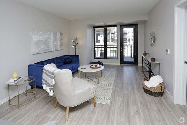 1BR, 1BA, Model - 686 SF