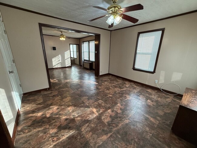 Photo - 621 Springfield St