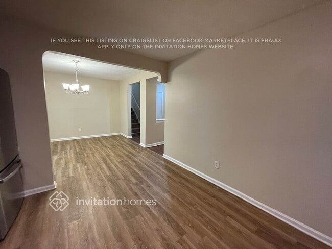 Photo - 1398 Yates Ave