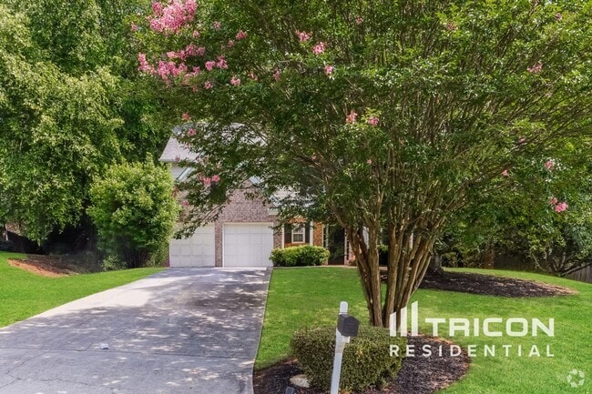 Building Photo - 5855 Rives Dr Rental