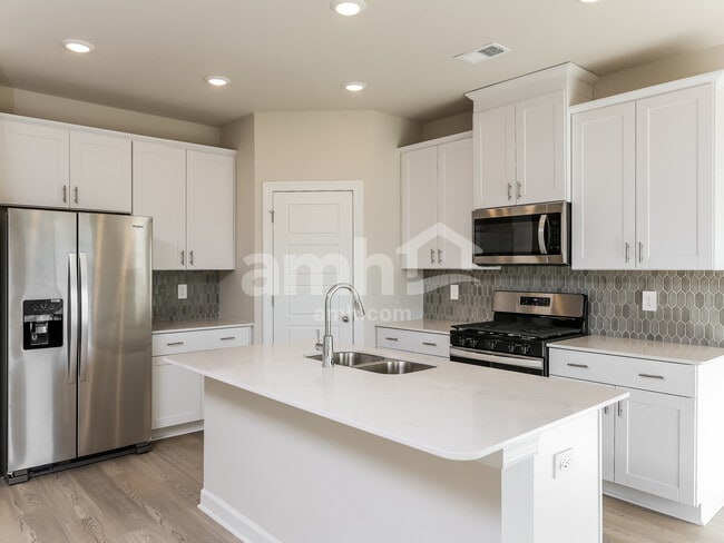 Photo - 802 Treeline Rd