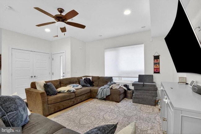 Building Photo - 1504 Earl St