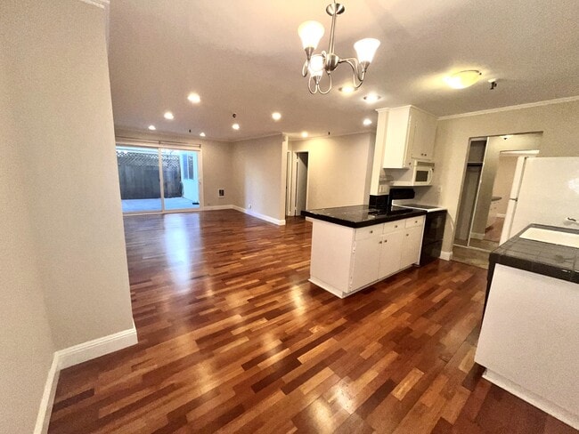 Building Photo - 325 Lenox Ave Unit 110 Rental