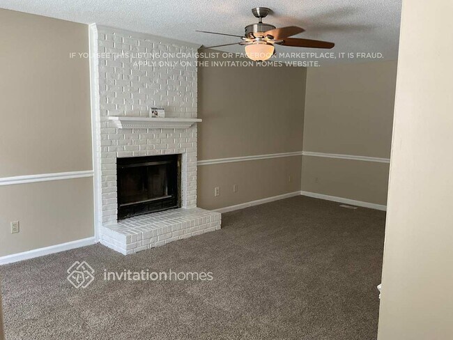 Photo - 3620 Castlegate Dr