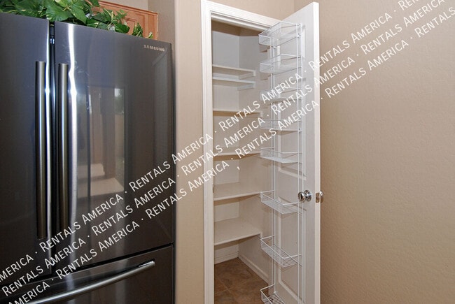 Photo - 2010 S Falcon Dr