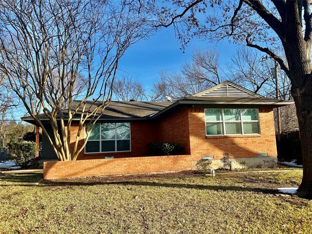 Building Photo - 888 Berkinshire Dr