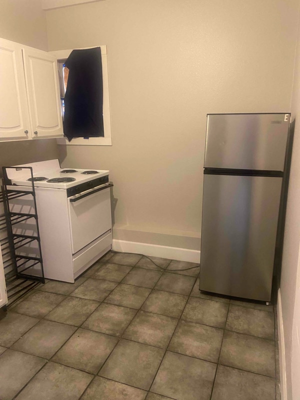 Photo - 4511 Cook St