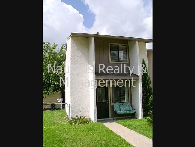 Building Photo - 1461 Kraft Ave Rental