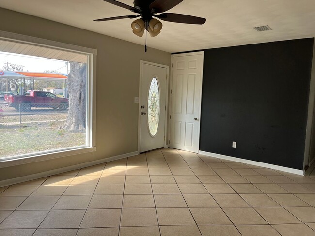 Photo - 3 Bedroom, 1 bath Pool Home in Lake City