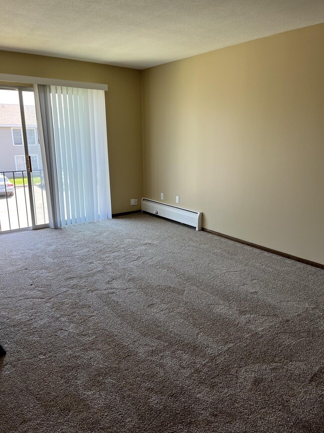 Photo - 930 6th St S