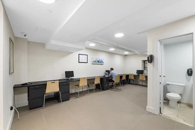 Photo - 236 West 64th Street Unit 4G